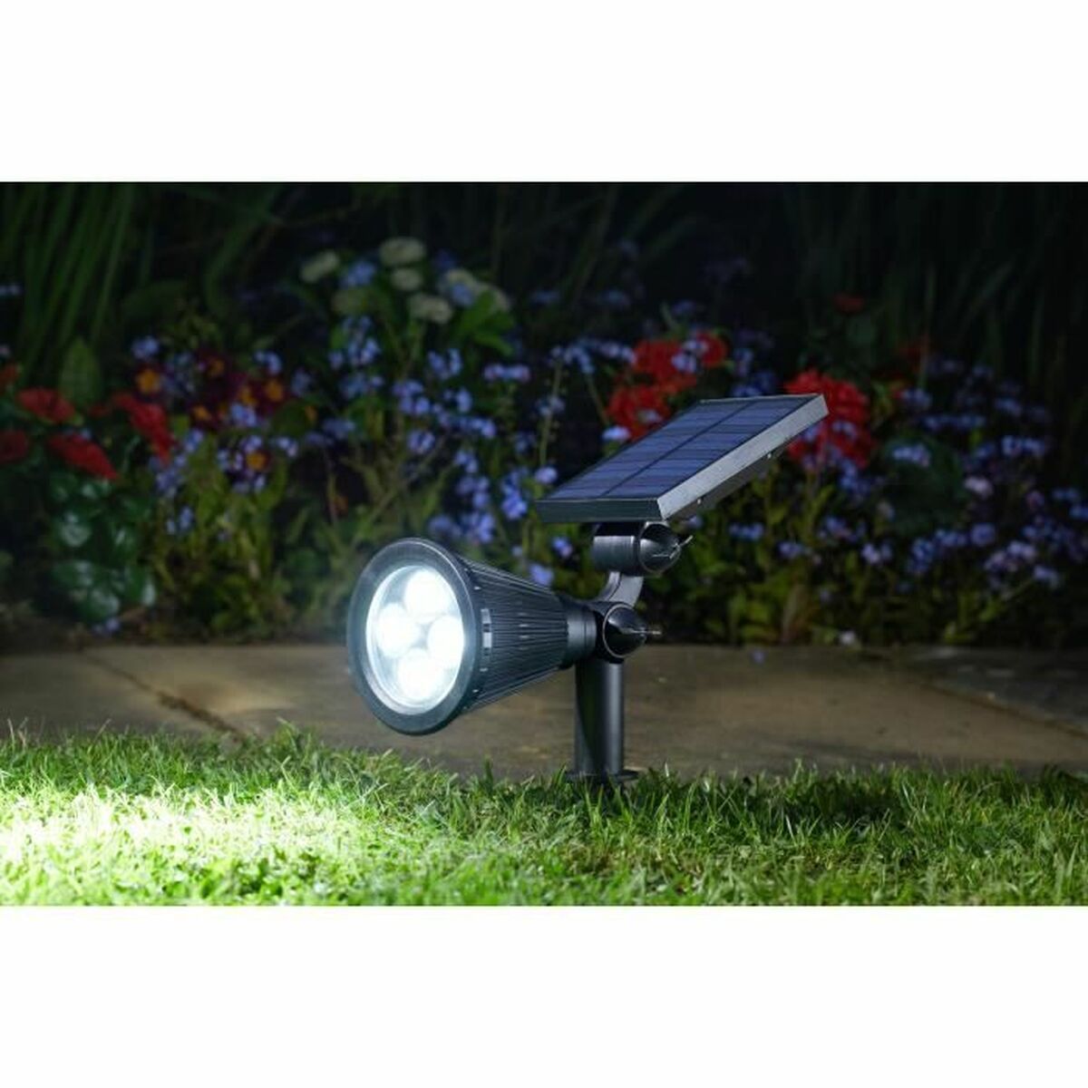 Solar garden lights