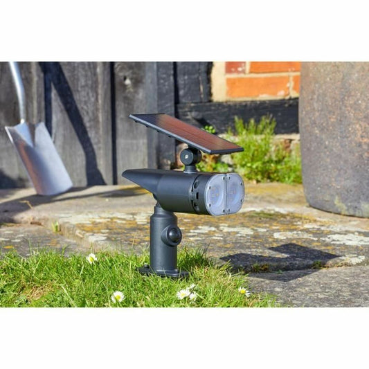 Solar garden lights
