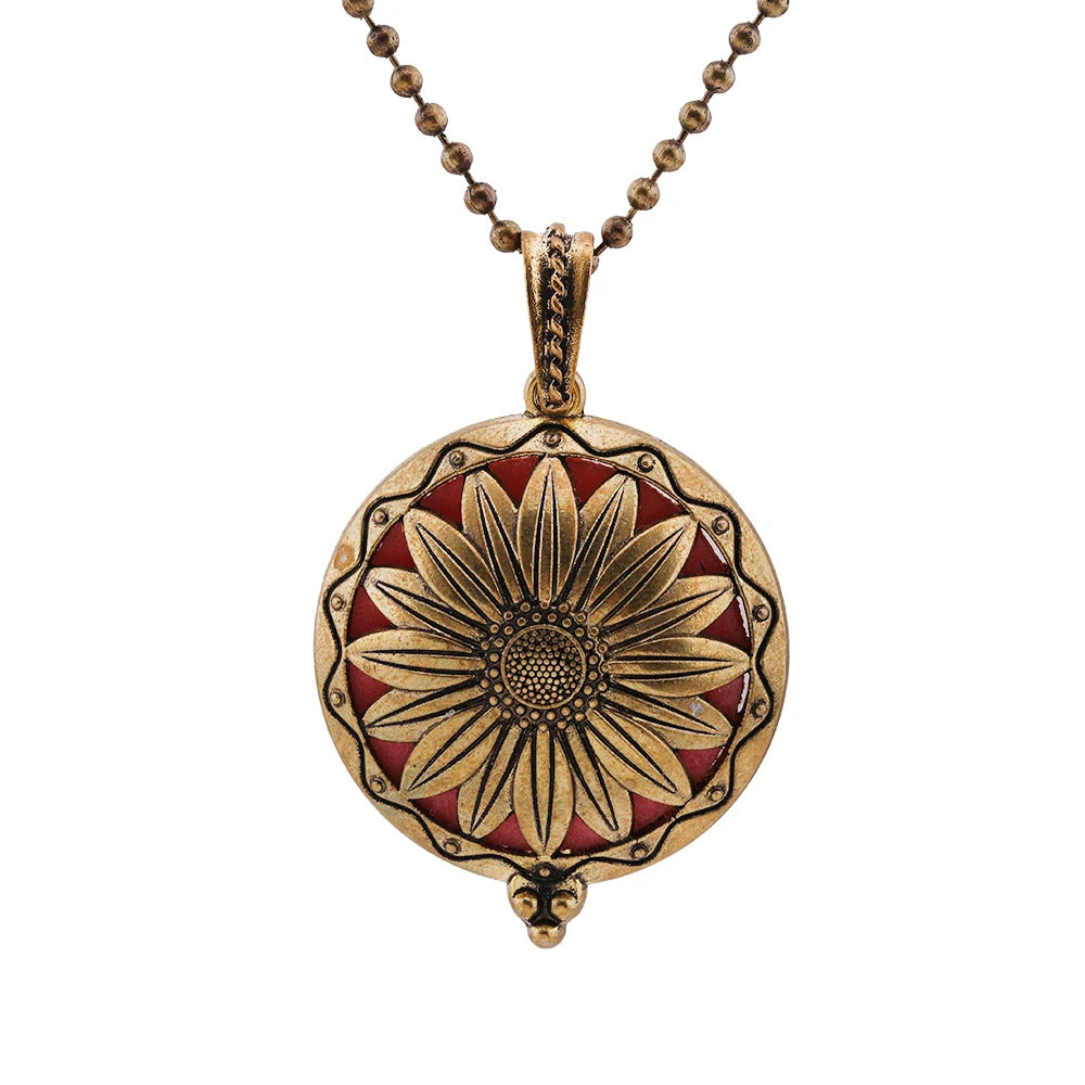 Popular Design Fashion Aromatherapy Locket Necklace Perfume Essential Oil Diffuser