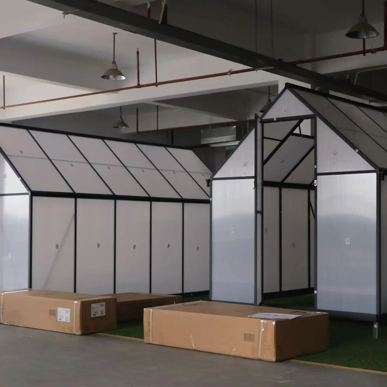 Large Size Aluminum Garden Greenhouse With Metal Frame and PC Boards Plastic Wall Adjustable Windows and Sliding or Hinge Door