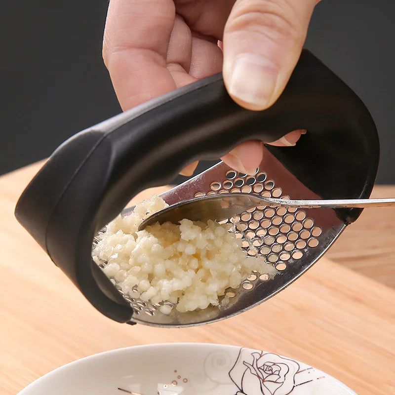 Stainless Steel Garlic Press Rocker Manual Garlic Mincer CrusherSqueezer Labor-saving Kitchen Gadget Vegetable Tool